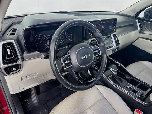 Used 2022 Kia Sorento SX image 10