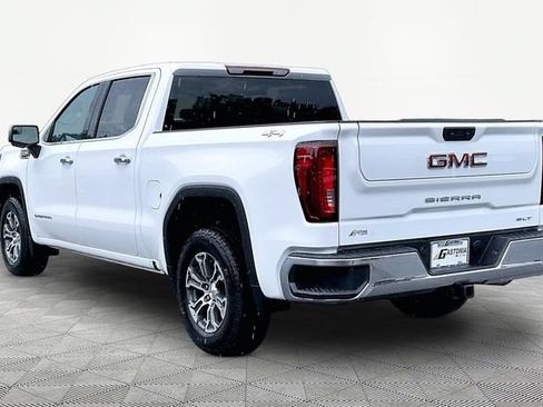 Used 2025 GMC Sierra 1500 SLT AWD/4WD image 4