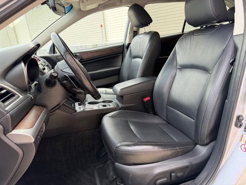 Used 2015 Subaru Outback 3.6R Limited AWD/4WD image 13