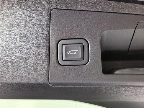 Certified 2023 Cadillac XT5 Luxury image 9