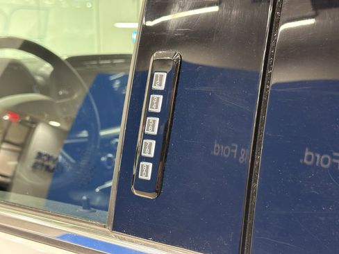 Used 2023 Ford F150 Lariat w/ Trailer Tow Package image 17