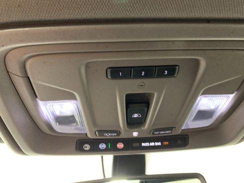 Used 2020 Chevrolet Silverado 1500 LTZ image 24