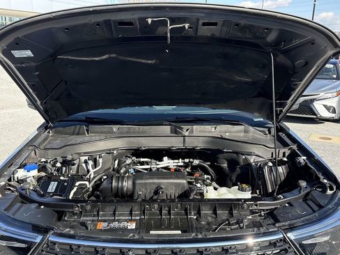 Used 2024 Ford Explorer XLT image 31