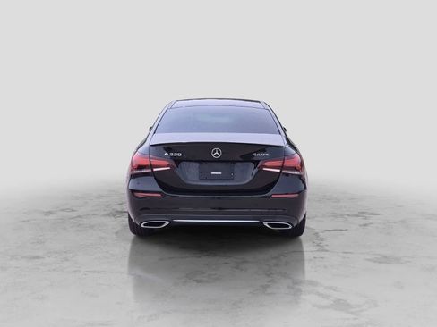 Used 2022 Mercedes-Benz A 220 4MATIC image 7