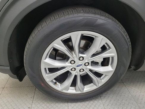 Used 2022 Ford Explorer XLT w/ Equipment Group 202A RWD image 31