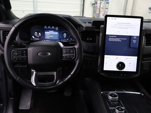 Certified 2022 Ford Expedition Max Platinum AWD/4WD image 19