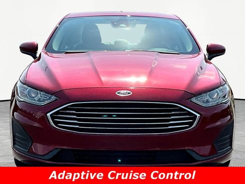 Used 2019 Ford Fusion SE image 2