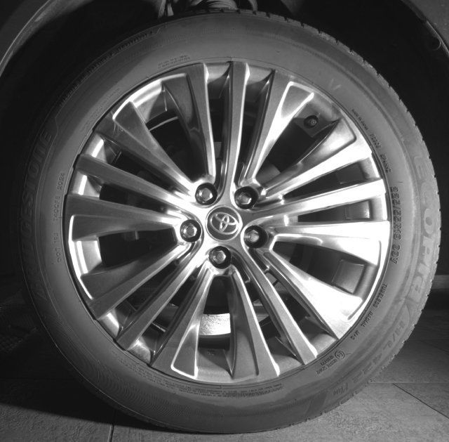 Used 2024 Toyota Venza XLE AWD/4WD image 8