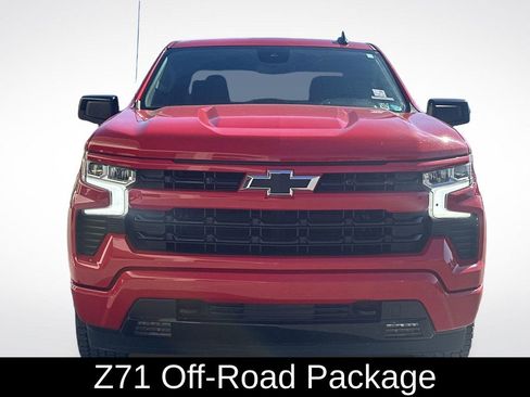 Used 2023 Chevrolet Silverado 1500 RST w/ Z71 Off-Road Package AWD/4WD image 3