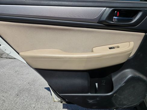 Used 2015 Subaru Outback 2.5i Premium image 13