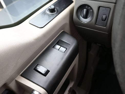 Used 2009 Ford F550 2WD Regular Cab Super Duty image 20