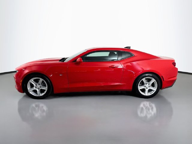 Used 2023 Chevrolet Camaro LT RWD image 6