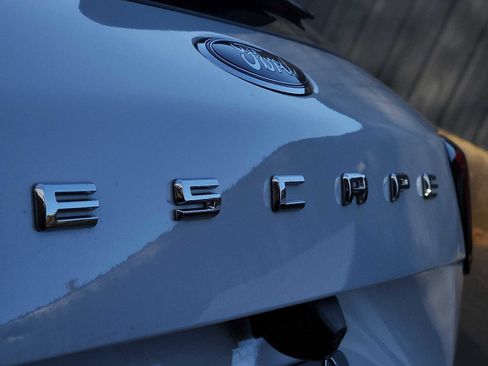 Used 2025 Ford Escape Active image 31