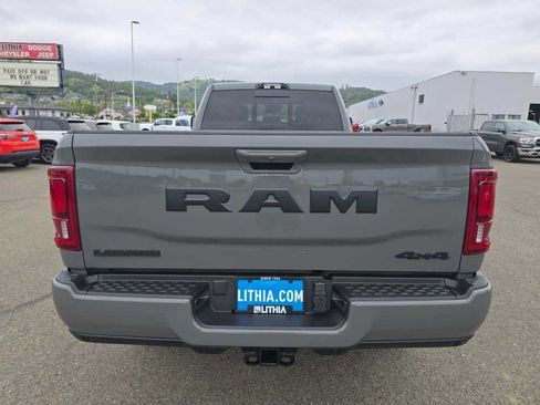 New 2026 RAM 3500 Laramie AWD/4WD image 4