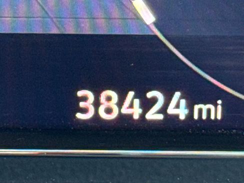 Certified 2022 Volkswagen GTI SE w/ SE Leather Package image 17