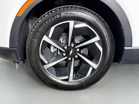 Used 2025 Chevrolet Equinox EV LT w/ Comfort Package FWD image 29