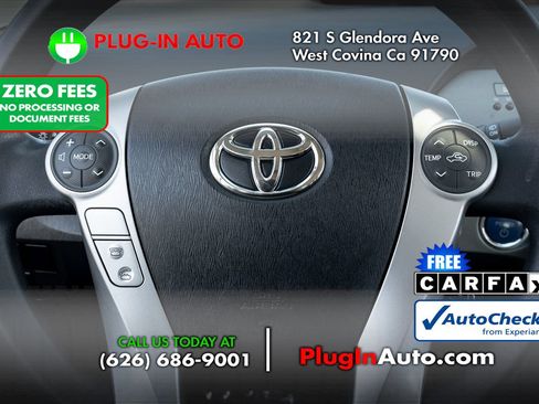 Used 2015 Toyota Prius Two w/ Preferred Accessory Package FWD image 16
