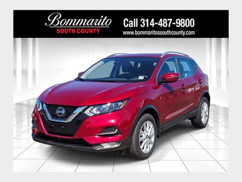 Used 2021 Nissan Rogue Sport SV image 1