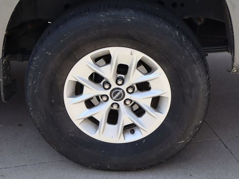 Used 2024 Nissan Frontier SV AWD/4WD image 27