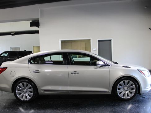 Used 2014 Buick LaCrosse Leather AWD/4WD image 2