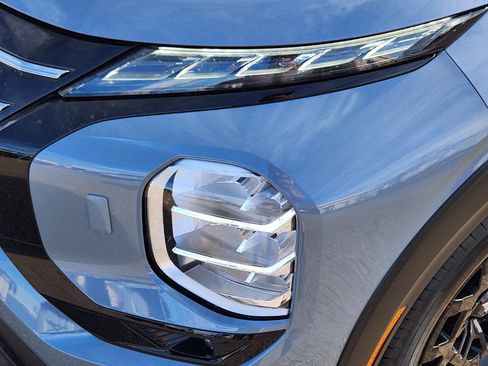 New 2026 Mitsubishi Outlander AWD image 5