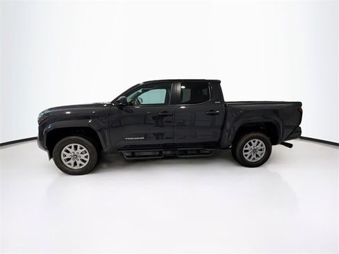 Certified 2025 Toyota Tacoma SR5 image 4
