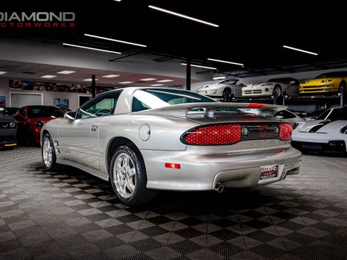 Used 2002 Pontiac Firebird Formula RWD image 9