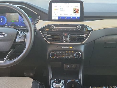 Certified 2022 Ford Escape Titanium w/ Titanium Premium Package image 20