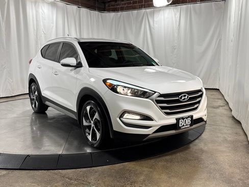 Used 2017 Hyundai Tucson Sport w/ Cargo Package FWD image 10