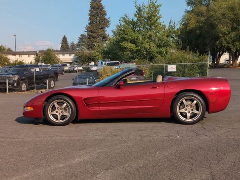 Used 1999 Chevrolet Corvette Convertible w/ Memory Pkg image 4