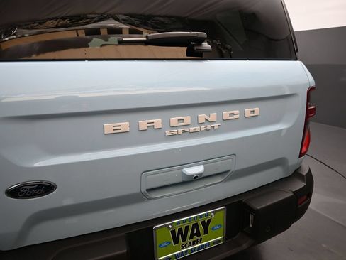 New 2025 Ford Bronco Sport Heritage w/ Convenience Package AWD/4WD image 2
