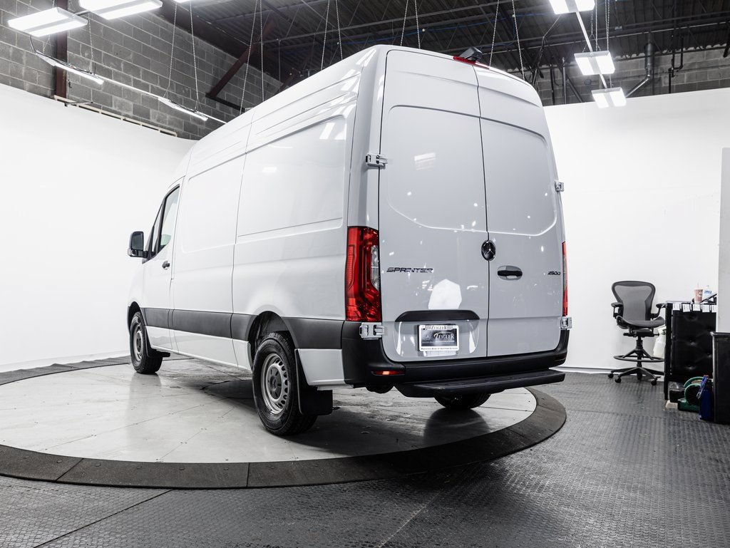 Used 2025 Mercedes-Benz Sprinter 2500 image 18