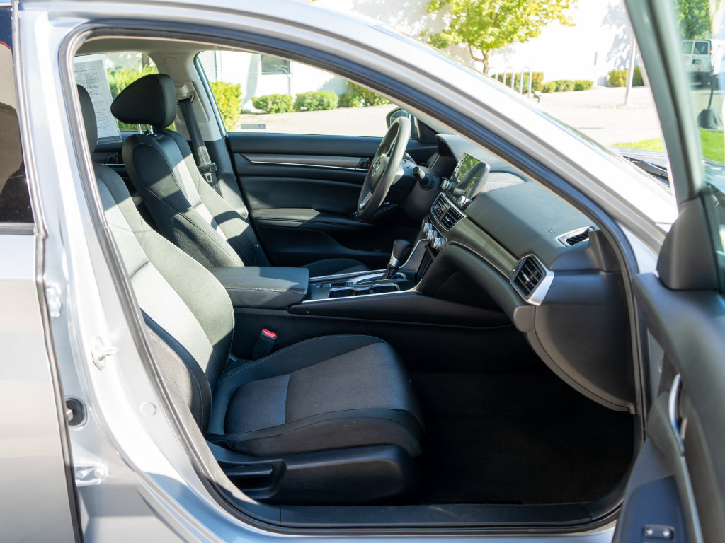 Used 2019 Honda Accord LX image 10