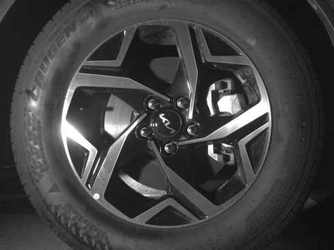 Used 2025 Kia Sportage LX image 12