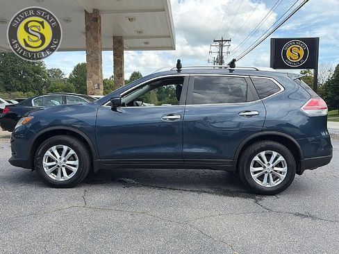 Used 2015 Nissan Rogue SV w/ SV Premium Package AWD/4WD image 3