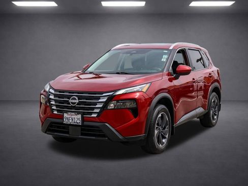 Used 2024 Nissan Rogue SV w/ SV Premium Package FWD image 8