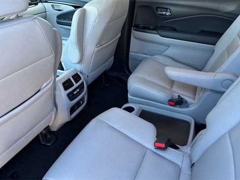 Certified 2020 Honda Pilot Touring image 5