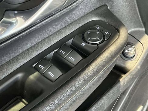 Used 2022 GMC Terrain AT4 w/ Infotainment Package II image 16