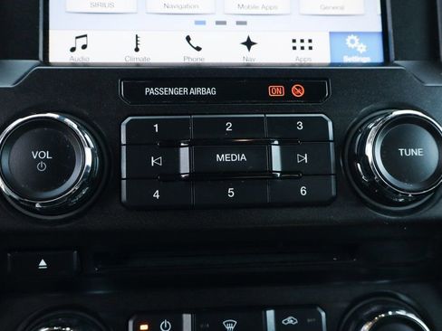 Used 2017 Ford F450 Lariat w/ Lariat Ultimate Package AWD/4WD image 39