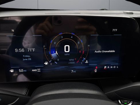 New 2026 Chevrolet Equinox LT w/ Convenience Package II AWD/4WD image 16