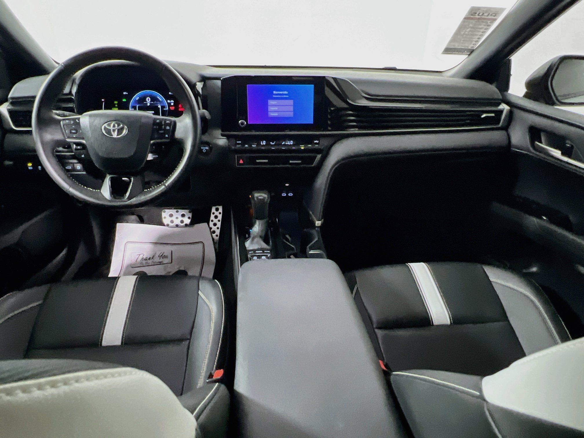 Used 2025 Toyota Camry SE w/ Convenience Package FWD image 29