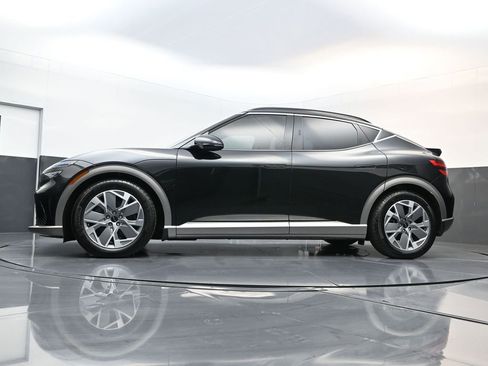 Used 2024 Genesis GV60 RWD image 31