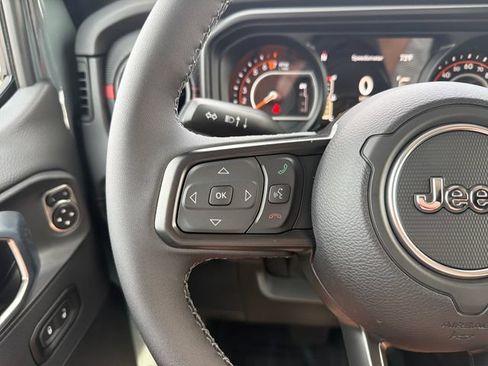 New 2026 Jeep Gladiator Rubicon AWD/4WD image 17