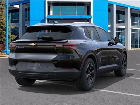 New 2026 Chevrolet Equinox EV LT image 4