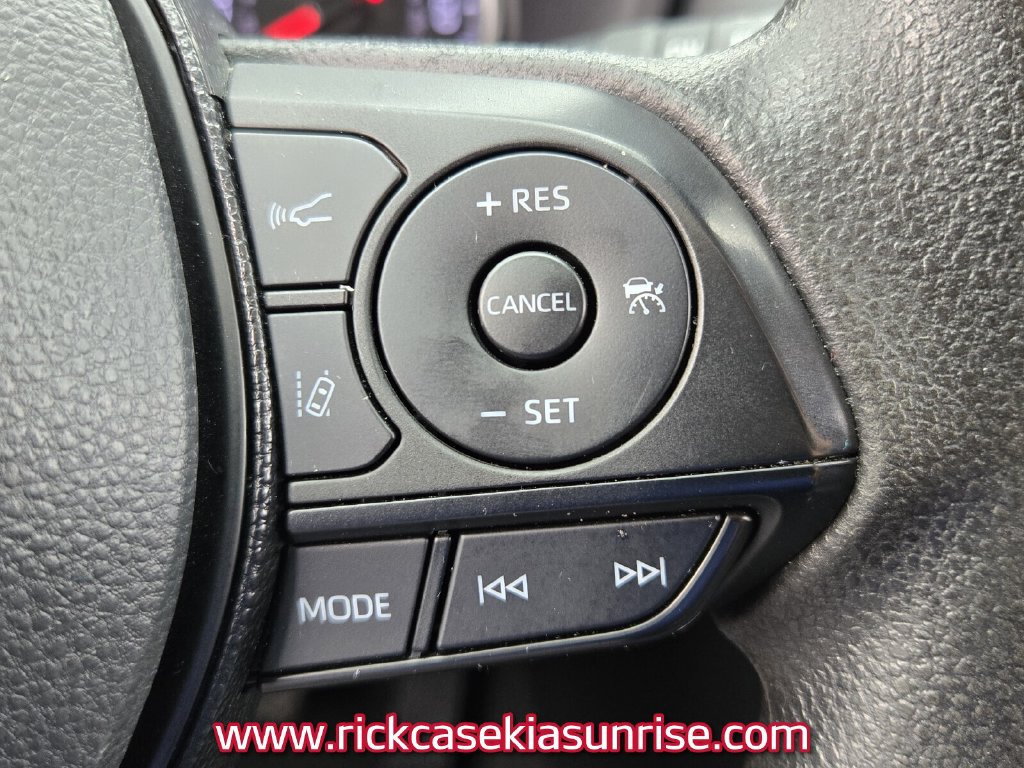 Used 2021 Toyota RAV4 XLE FWD image 23
