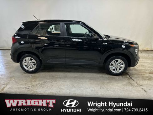 New 2026 Hyundai Venue SE FWD image 7