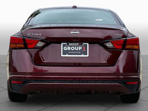 Used 2024 Nissan Altima 2.5 SV FWD image 6