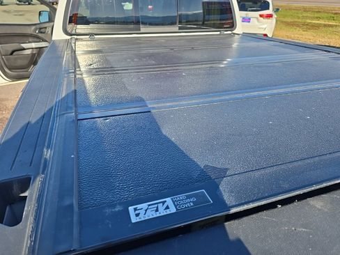 Used 2019 Chevrolet Colorado LT image 22