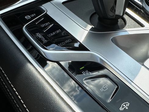 Used 2020 BMW M760i xDrive AWD/4WD image 66