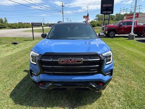 New 2027 GMC Terrain AT4 w/ LPO, Floor Liner Package AWD/4WD image 8